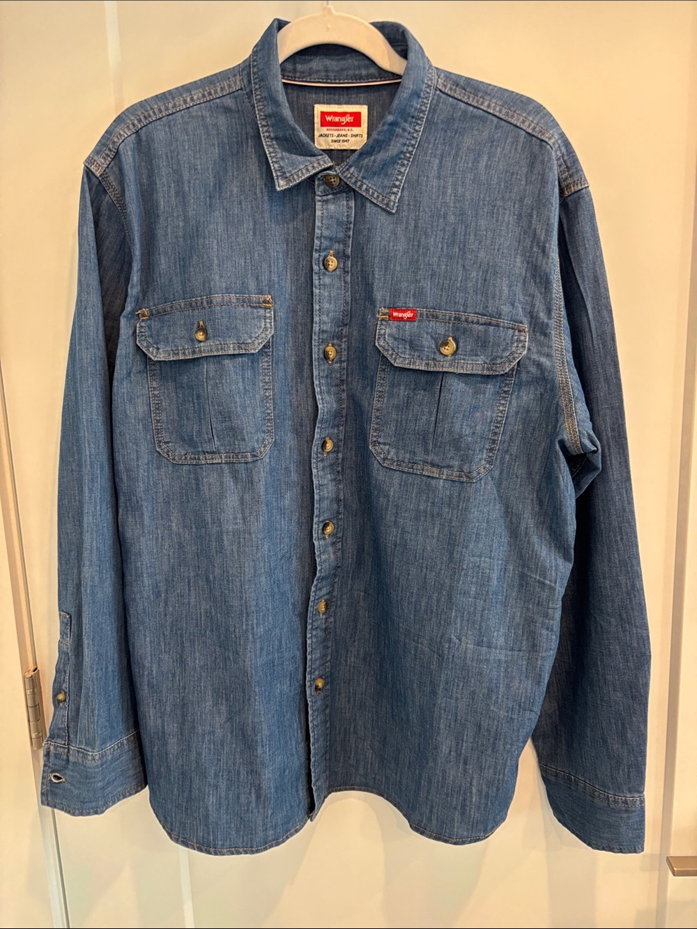 Wrangler Men's Denim Shirt Jacket in Medium Blue